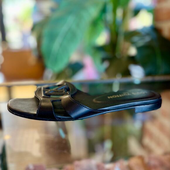 LOUIS VUITTON LV Isola Black Calf Leather Flat Mule Sandal Size 39 - Picture 1 of 5